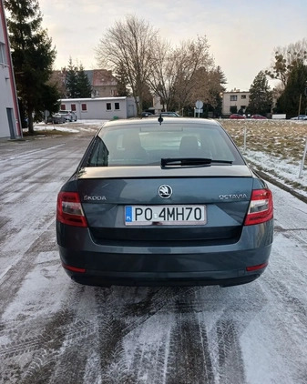 Skoda Octavia cena 40000 przebieg: 285228, rok produkcji 2019 z Poznań małe 37